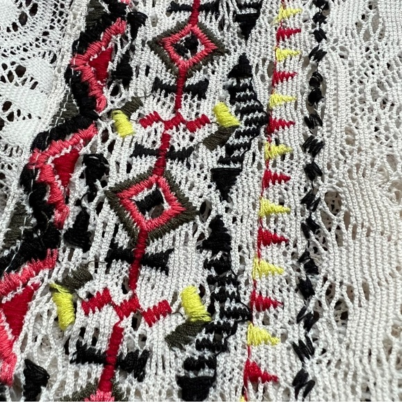 POOF Aztec Embroidered Fringe Needlework Vest Size Large - Picture 5 of 6